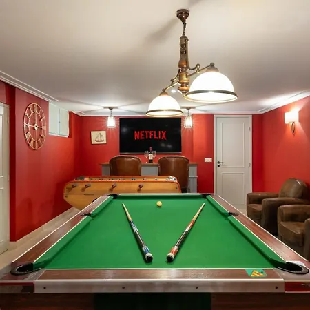 Ref 2135 - - For Rent *