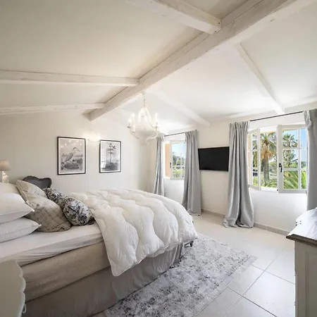 Villa Ref 2135 - - For Rent Cannes