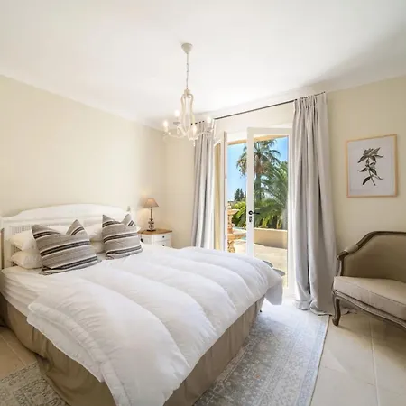 Ref 2135 - - For Rent فيلة *