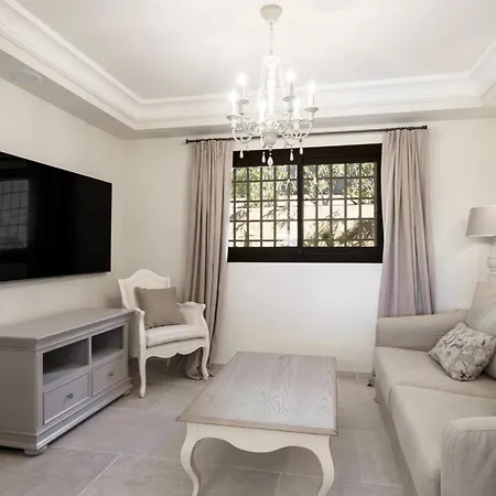 别墅 Ref 2135 - - For Rent 戛纳