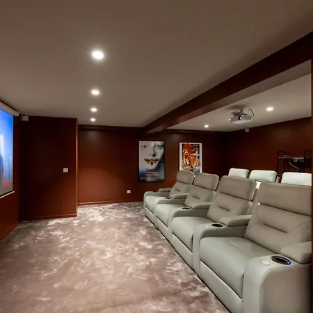 Villa Ref 2135 - - For Rent *