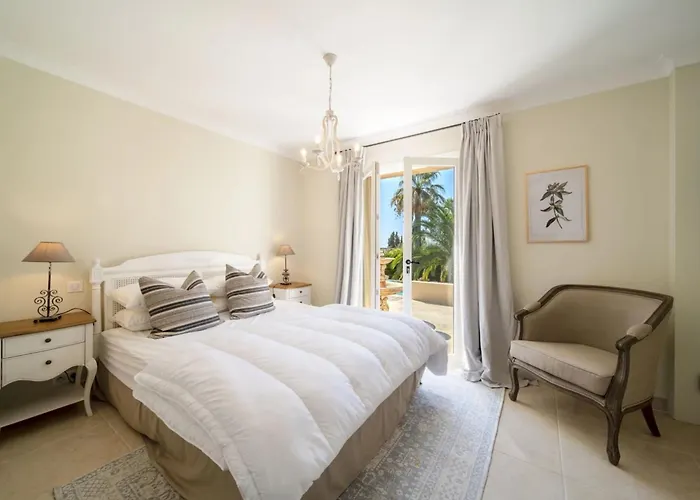 Ref 2135 - - For Rent Villa *