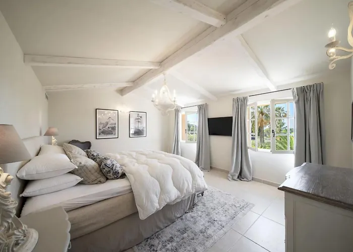فيلة Ref 2135 - - For Rent كان